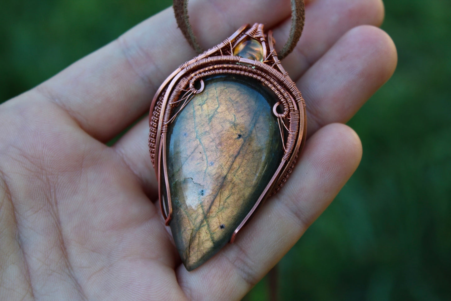 Halo - Labradorite Pendant