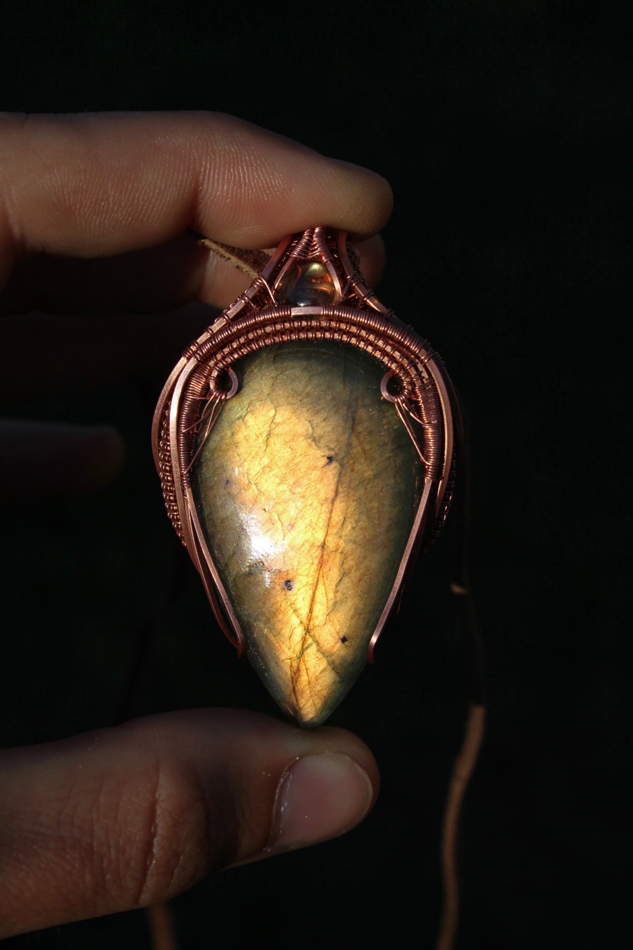 Halo - Labradorite Pendant