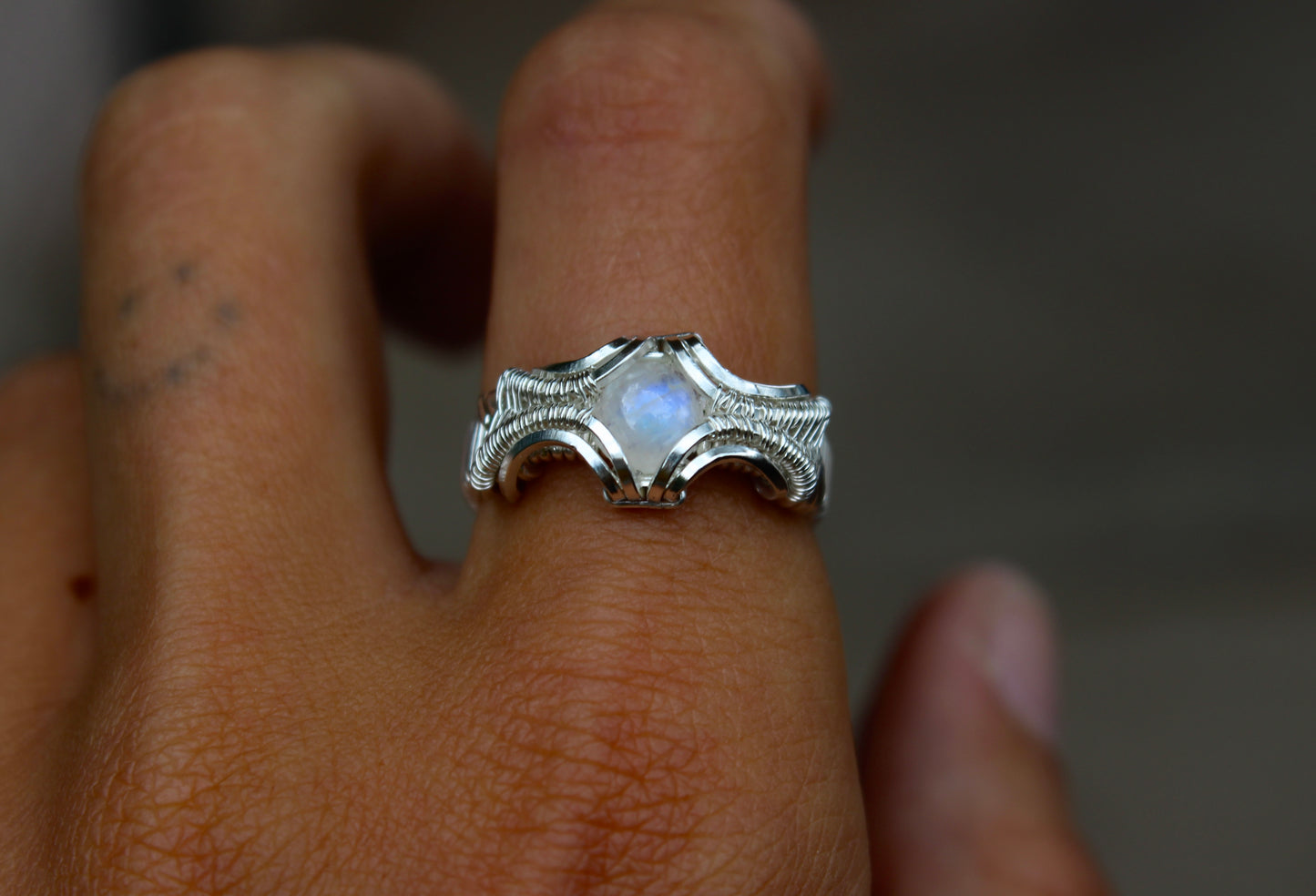 Moonstone ring - Size 8